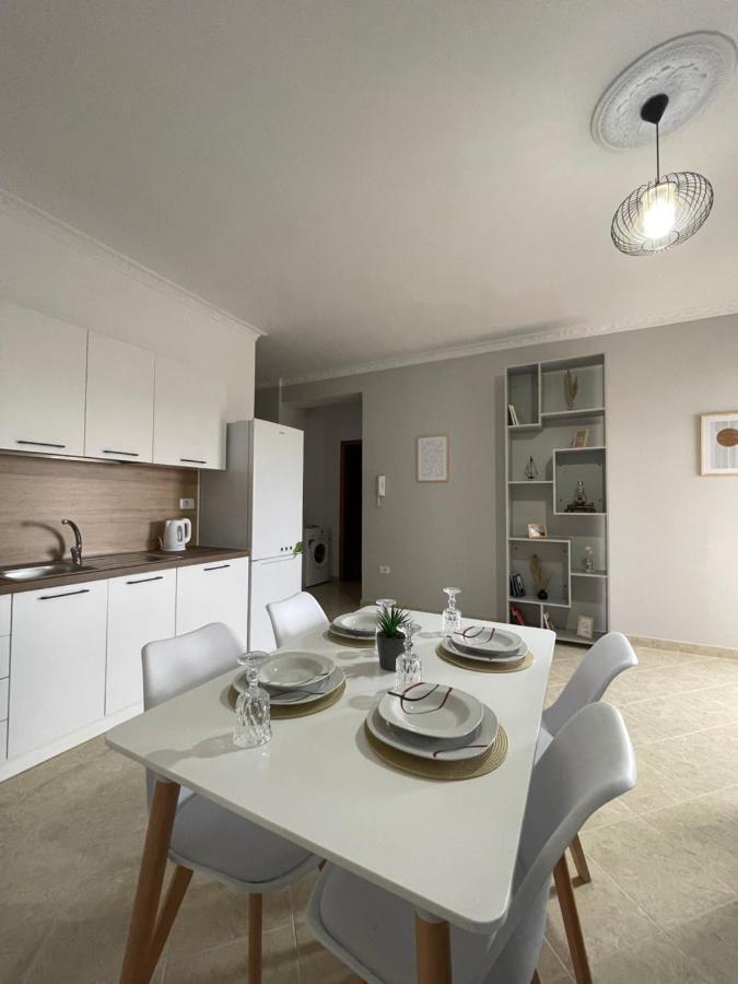 The Sunset Apartment Vlorë Exterior foto